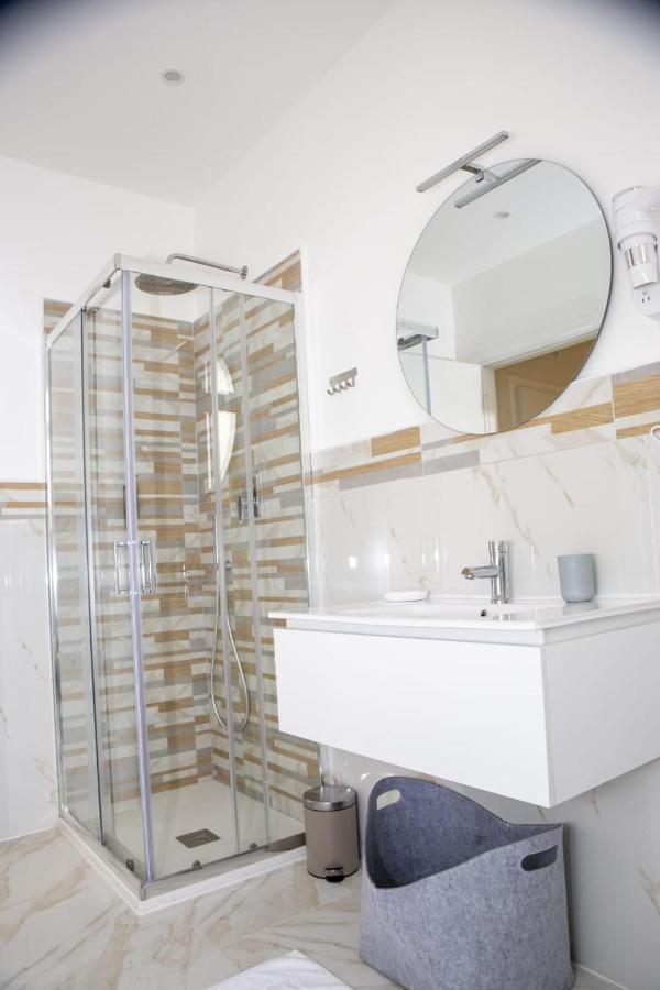 Quinto Apartments Bari Bagian luar foto