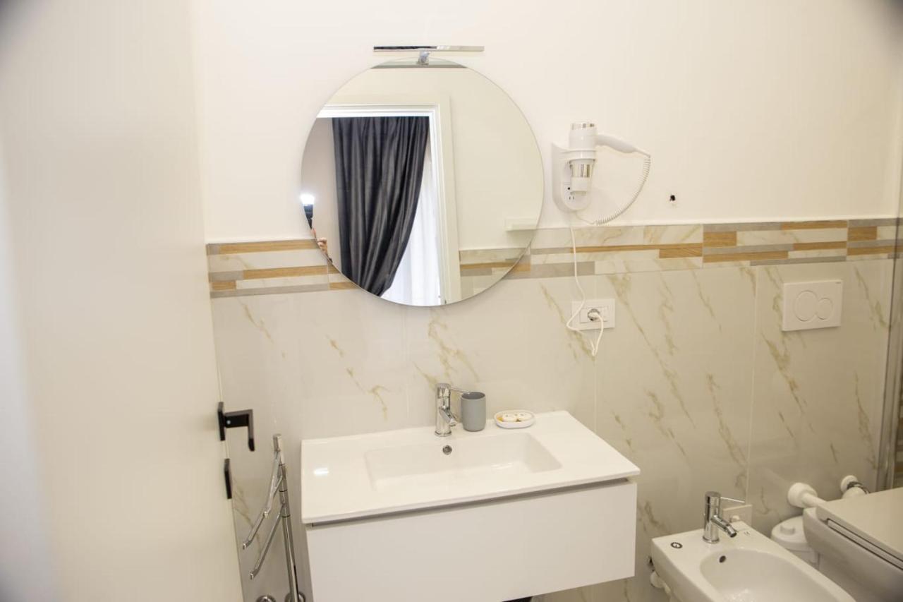 Quinto Apartments Bari Bagian luar foto